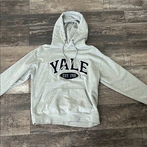 Yale Gray Hooded Sweatshirt - Classic Collegiate Pullover
